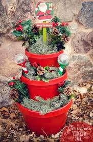 You'll love these festive outdoor christmas decorations! Gorgeous Outdoor Christmas Decorations 32 Best Ideas Tutorials A Piece Of Rainbow