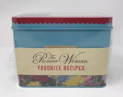 Brand New The Pioneer Woman Favorite Recipes Recipe Box Tin Ree Drummond Ree Drummond Favorite Recipes Pioneer Woman Ree Drummond