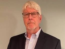 Brett Gilbertson's Instagram, Twitter & Facebook