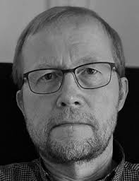 Moraalisen uran ja institutionaalisen minän rakentuminen  yliopisto-opintojen alkuvaiheessa