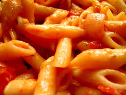 Resultado de imagen de ,macarrones con tomate y queso wikipedia