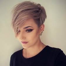 Women with curly hair may want to avoid hairstyles for short hair like this. 35 Short Straight Hairstyles Trending Right Now In 2020