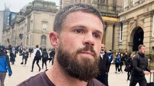 Do YOU think fat jabs will get jobless people back to work? MailOnline gets  verdict