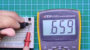 Begitu juga dengan beberapa transistor lainnya seperti transistor 2n3055, d965, 2n3904, c6090, dll. D965 Transistor Datasheet Data Sheet