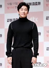 여자친구로 추정되는 인물은 윤계상과는 5살 연하의 뷰티 브랜드 '논픽션'의 대표 차혜영을 지목되었습니다. Bkgspbytcmfjim