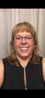 Hi I'm Julie from s wales UK I'm 60 yrs old. loving all the hairstyles  ladies x