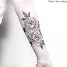 Pin By Bex Fisher On Sxedia Loyloydiwn In 2021 Bee Tattoo Intricate Tattoo Delicate Tattoo