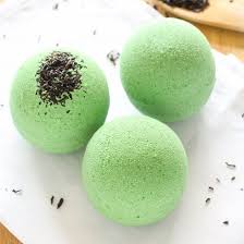 Diy bath bomb tutorial and recipe like lush stores. How To Make Bath Bombs 5 Easy Recipes Going Evergreen