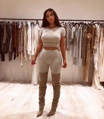 Needless to say, she looks amazing. Pin Auf Outfits