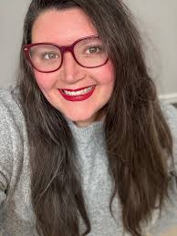 Can anyone recommend a dentist that accepts CareSource I need to make an  appointment asap for a chip behind my tooth! Please and thank you!