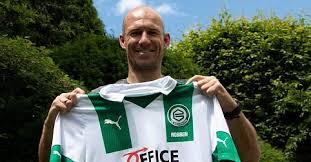 Signiertes trikot fc groningen 🇬🇧 only today available: Comeback Des Jahres Arjen Robben 36 Kehrt In Den Profifussball Zuruck Heimatsport De