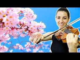Benim Annem Guzel Annem Anneler Gunu Sarkisi Youtube Anneler Gunu Anne Instagram