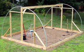 Hoop house so the ends are aligned with prevailing winds for maximum ventilation. Hoophouse Greenhouse Diy Design End Wall Structure Build 1 Mr Crazy Kicks