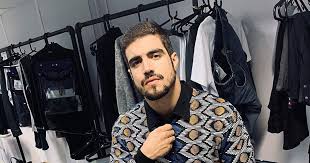 Ask anything you want to learn about caio castro by getting answers on askfm. Apos Polemica Com Grazi Massafera Caio Castro E Flagrado Isolado E Imagem Reveladora Causa Intriga Tv Foco
