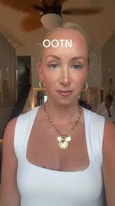 Rachel Devereaux's Instagram, Twitter & Facebook