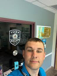 Community Awareness post! ❗️PLEASE SHARE SO PEOPLE WOULD KNOW OF ME❗️😊  Hello people of Burnet area My name is Robert, I am a college student from  Europe, Poland 🇵🇱 I am doing