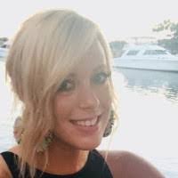 Lindsey Hamlett's Instagram, Twitter & Facebook