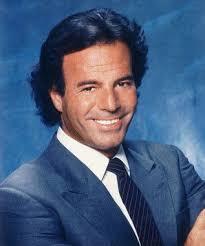 This collection will even make true fans of those who have only heard 1 or 2 songs that they enjoyed. 9 Julio Iglesias Ideas Julio Iglesias Iglesias Singer