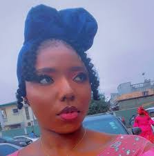 Tania Moses's Instagram, Twitter & Facebook