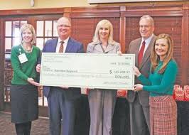 Hannibal Regional Auxiliary demonstrates compassionate giving