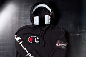 Champion (also stylized as champion u.s.a.) is an american manufacturer of clothing, specializing in sportswear. Champion Made A Hoodie For Gamers With Lots Of Pockets And A Giant Hood The Verge