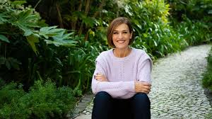 We provide general information that helps people know every little thing around the world. Fatima Lopes Facebook