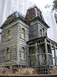 Turn Your House Into A Horror Prop Perfect For Halloween Creepy Houses Haunted Dollhouse Spooky House