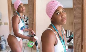Serena williams of the u.s. Venus Williams Says She Can T Stop Wearing Swimsuits And Serena Wonders Where Are Your Pants Daily Mail Online
