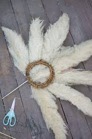 Diy Pampas Grass Fan Wreath Dalla Vita Grass Decor Pampas Grass Decor Dried Flowers