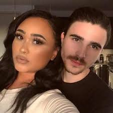 Mariah Holman and Scott Ebersole's Wedding Registry