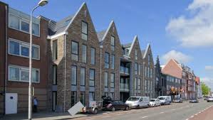 Share your videos with friends, family, and the world Pin Op Architectuur