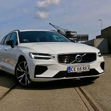 Volvo S60 R Design Luxury Nedtonet Vildskab I Volvo V60 T8 In 2020 Volvo V60 Volvo Volvo S60