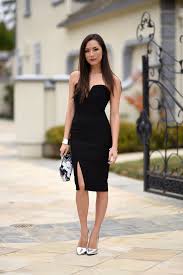 Les robes classes sont un des plus indispensables pour l'occasion spéciale. 1001 Variantes De La Robe De Soiree Courte Chic