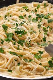 Easiest Tastiest Alfredo Sauce Perfectly Creamy Deliciously Cheesy And Not So Overbearingly Heavy Made With Dinner Recipes Easy Pasta Dishes Alfredo Sauce