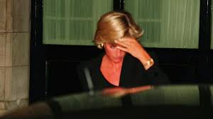 Bei dem unfalltod von lady di vor mehr als sechs jahren haben nach auffassung der richter drei fotografen die privatsphäre von diana nicht verletzt. Prinzessin Diana Fotos Aus Der Todesnacht 1997 Veroffentlicht