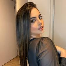 Jessica Maciel's Instagram, Twitter & Facebook