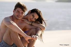 Kelly tamsma piquet souto maior is a model, journalist, blogger, and public relations professional from brazil. Kelly Piquet Ditches Daniil Holidaying With Max Grand Prix 247