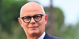 64 is not enough!": Édouard Philippe wants to push back the retirement age  even further