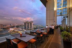 What to do at dinner theatre in singapore? Dining With A View 10 Best Rooftop Restaurants In Singapore