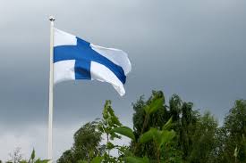 Flagge finnisch finnland fahnenstange helsinki blau himmel fliegen. Finnland Fahne Die Finnische Flagge Nordreise Info