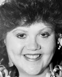 Nell Messer's Instagram, Twitter & Facebook