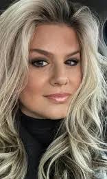 Michelle Warford's Instagram, Twitter & Facebook