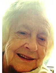 Mamie Grissom's Instagram, Twitter & Facebook