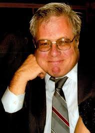 Steve Farrell's Instagram, Twitter & Facebook