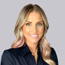 Danielle Tolleson's Instagram, Twitter & Facebook