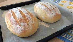 L' impasto per pizza leggerissimo e' un impasto che digerirete subito, veloce, semplice e lievita direttamente in frigo per. Pane Veloce L Ricetta Bimby Gustosa E Facile