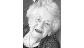 Deidre Duffy's Instagram, Twitter & Facebook