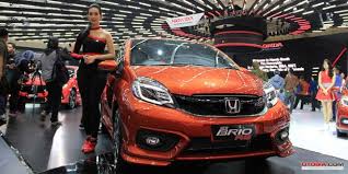 Harga kredit brio rs 2021 daftar harga honda brio 2021 (dp & cicilan) di indonesia.jadikan momen special ini sebagai kesempatan emas bagi sobat semua.dapatkan keuntungan kredit mobil baru sesuai dengan kebutuhan anda.termasuk dalam golongan mobil lcgc (low cost green car), honda brio dibekali dengan mesin berkapasitas hingga 1300cc. 5 Harga Mobil Honda Brio Seri Satya Rs Kredit Dan Bekas Terbaru November 2020 Otosia Com