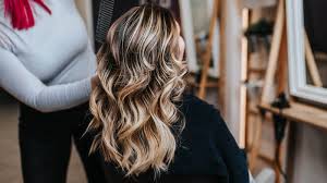 Bellezza capelli colpi di sole biondi: Colore Capelli Autunno 2021 Con Le Sfumature In Voga Archzine It