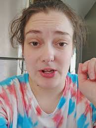 Carrie Blevins (@boymom_1998)